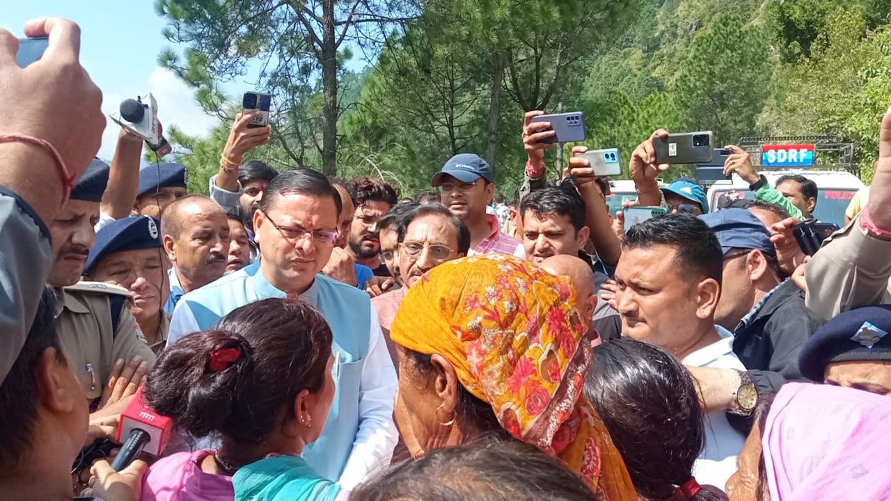 घटनास्थल पहुंचे सीएम धामी