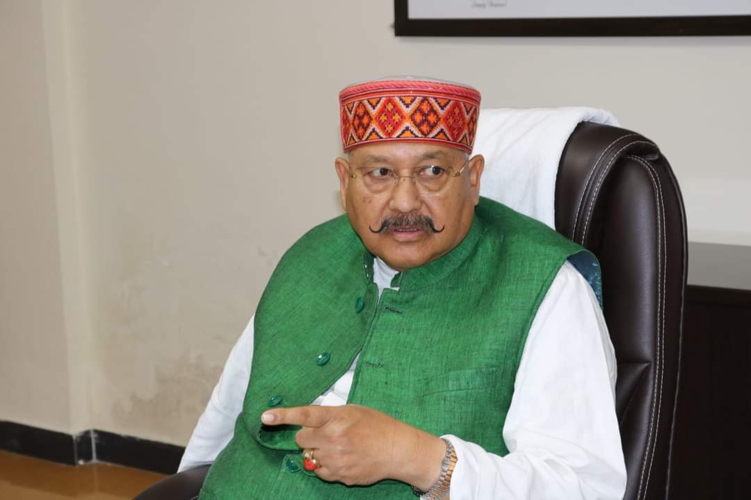 मंत्री सतपाल महाराज